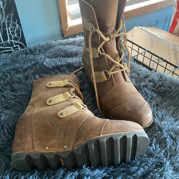 Sorel Joan of Arctic Waterproof Wedge Boots - Size 9- Used - Picture 4 of 4